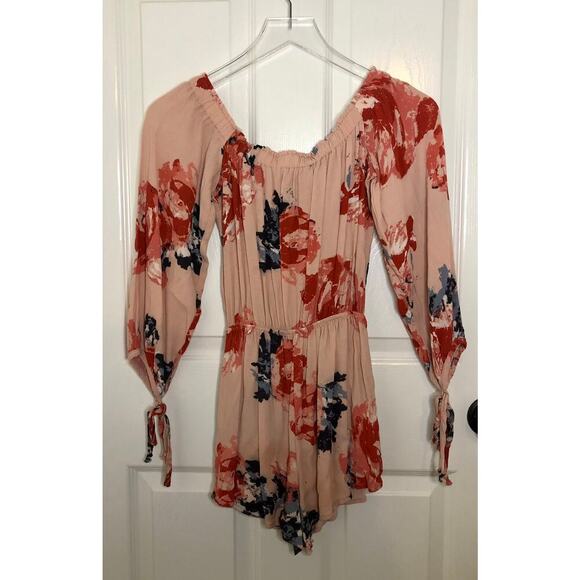 The Impeccable Pig Peach Soft Pink Floral Off Shoulder Romper Tie Front - XS - Picture 6 of 6